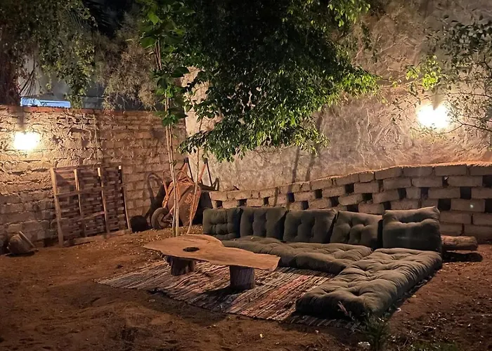 Tree Cabinah شقة *