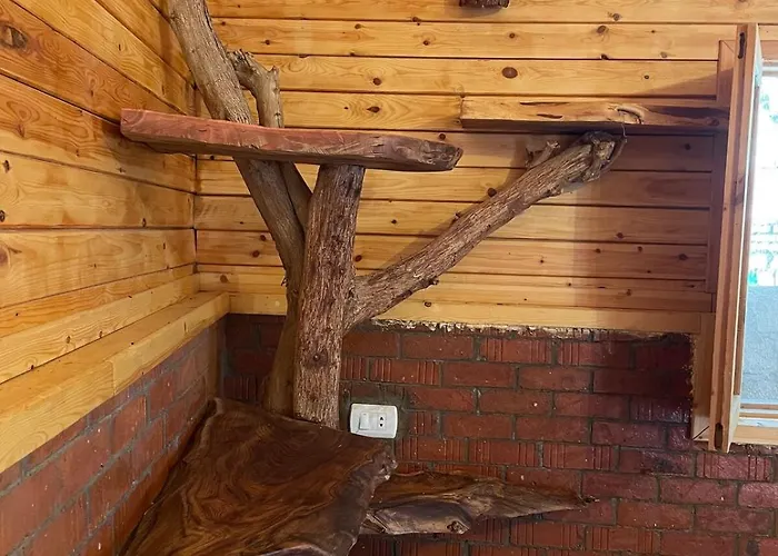 Tree Cabinah شقة *